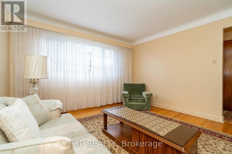 29054391/1008-riddell-avenue-s/mckellar-heightsglabar-park/ottawa/ontario/K2C2J5_5