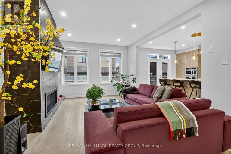 28901947/720-cappamore-drive/half-moon-bay/ottawa/ontario/K2J6W3_6