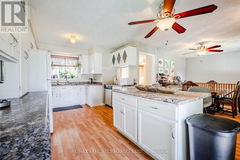 28780617/18223-oak-drive/south-glengarry-charlottenburgh-twp/south-glengarry/ontario/K0C2J0_15