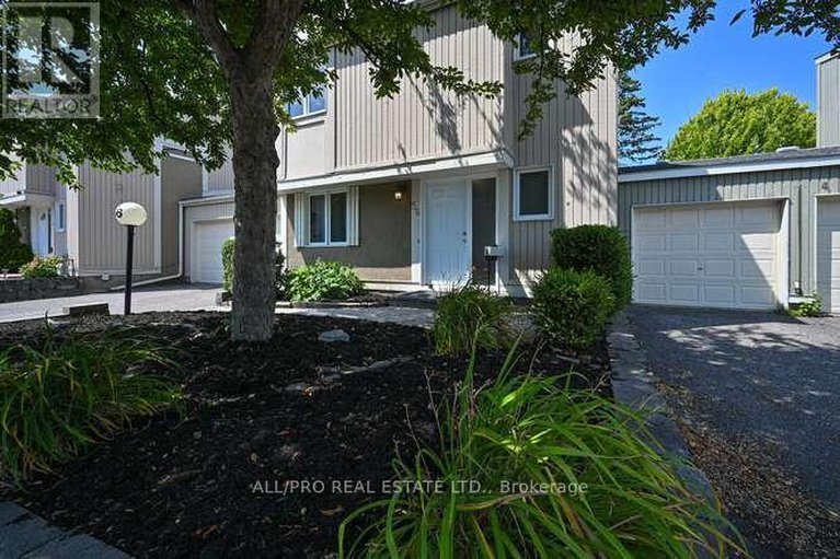 29261422/56-jackson-court/beaverbrook/ottawa/ontario/K2K1B7_3