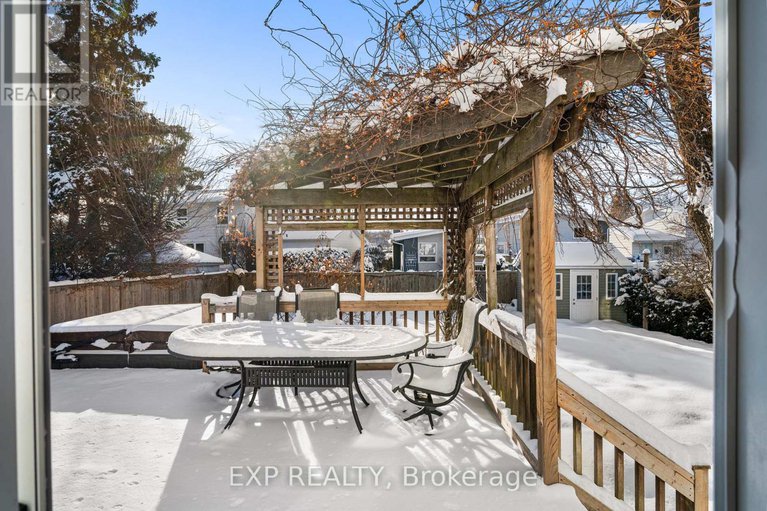 29266483/2389-ogilvie-road-e/beacon-hill-north/ottawa/ontario/K1J7N4_31