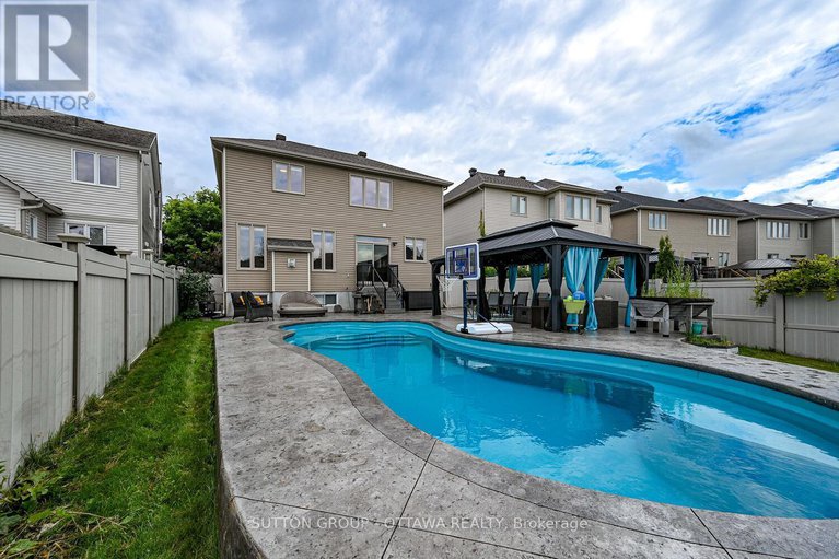 28623139/329-west-ridge-drive/stittsville-south/ottawa/ontario/K2S2G7_45