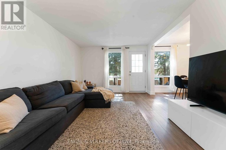 29382131/58-1375-bethamy-lane/beacon-hill-south/ottawa/ontario/K1J8P5_9