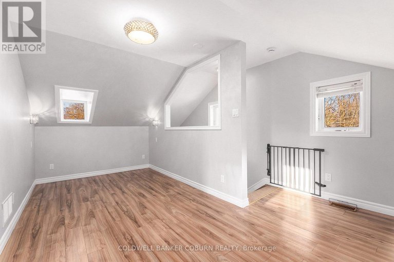 29095857/53-main-street-n/chesterville/north-dundas/ontario/K0C1H0_18