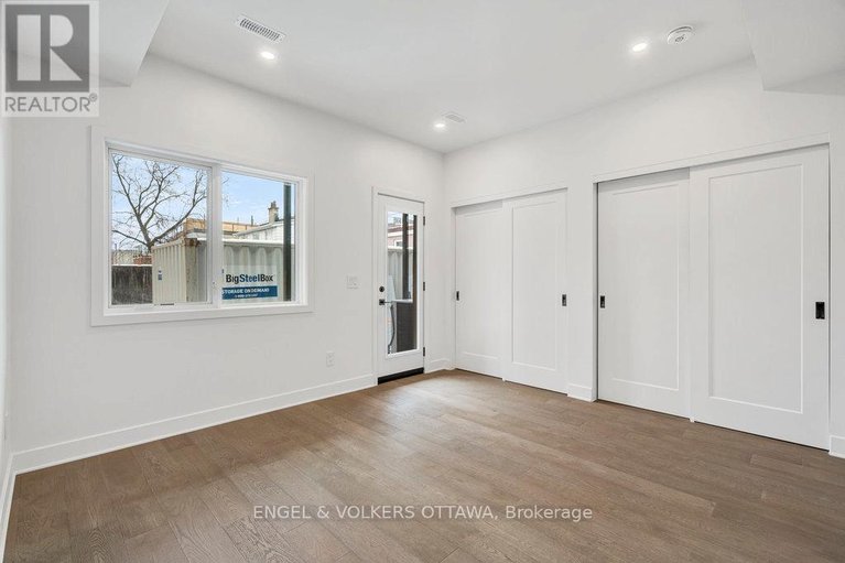 29600480/71-parent-avenue/lower-townbyward-market/ottawa/ontario/K1N0E6_6