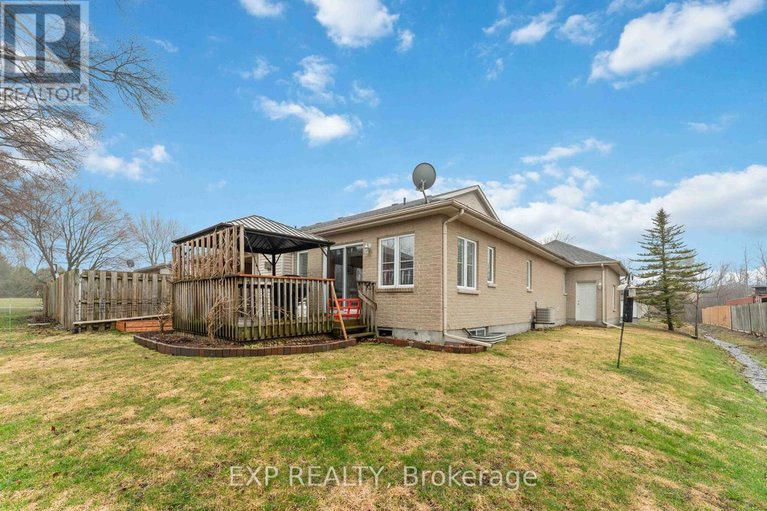 29660876/5655-mahogany-harbour-lane/manotick-south-to-roger-stevens/ottawa/ontario/K4M1K9_18