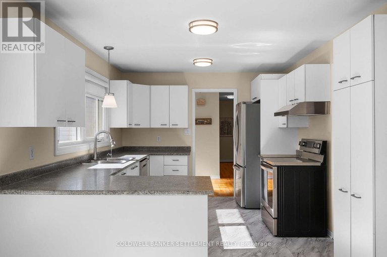 29662329/355-otty-way/drummondnorth-elmsley-north-elmsley-twp/drummondnorth-elmsley/ontario/K7H0E5_10