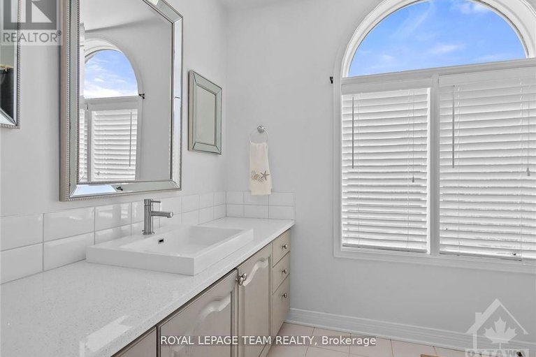 29069392/1105-cindy-hill-crescent/manotick-long-island-nicholls-island/ottawa/ontario/K4M1E8_28