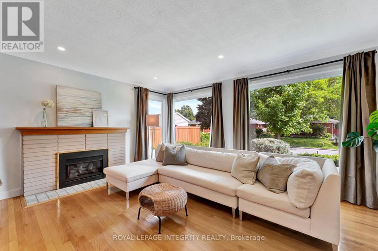 28621220/1150-albany-drive/bel-air-heights/ottawa/ontario/K2C2L3_6