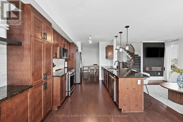 28900707/638-pepperville-crescent/emerald-meadowstrailwest/ottawa/ontario/K2M0E8_11