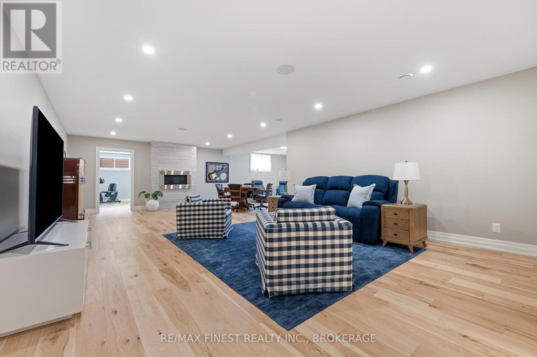 28393818/717-mcmanus-avenue/manotick-village-manotick-estates/ottawa/ontario/K4M0B2_22