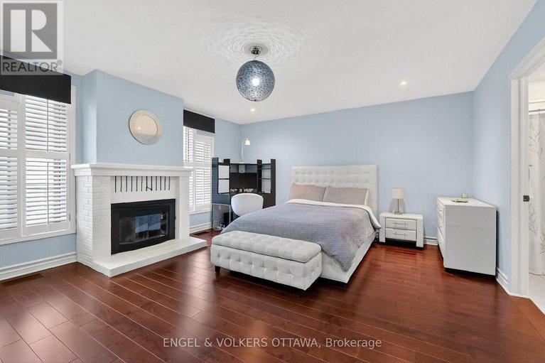 29238292/c8-111-echo-drive-w/ottawa-east/ottawa/ontario/K1S5K8_27