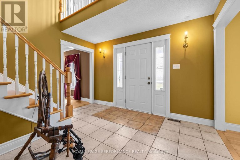 29615977/1007-st-pierre-road/embrun/russell/ontario/K0A1W0_15