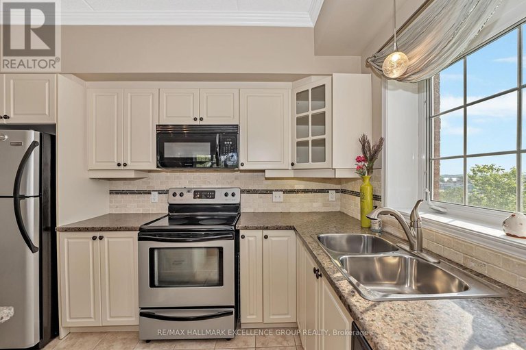 28521439/107-2360-albert-street/town-of-rockland/clarence-rockland/ontario/K4K0C4_12