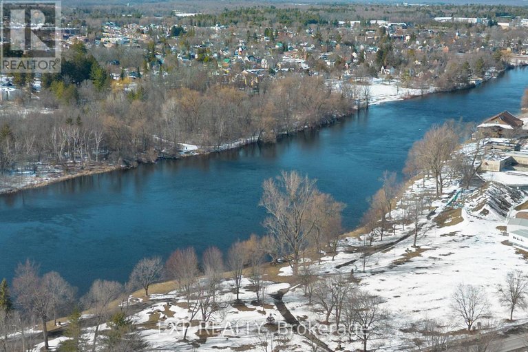 29577970/85-odonovan-drive/carleton-place/carleton-place/ontario/K7C0S2_36