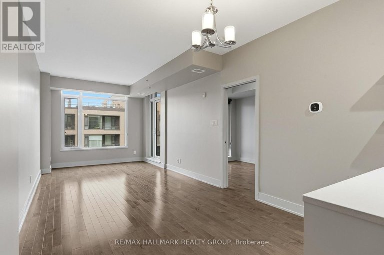 29497685/507-108-richmond-road/westborohampton-park/ottawa/ontario/K1Z6V9_12