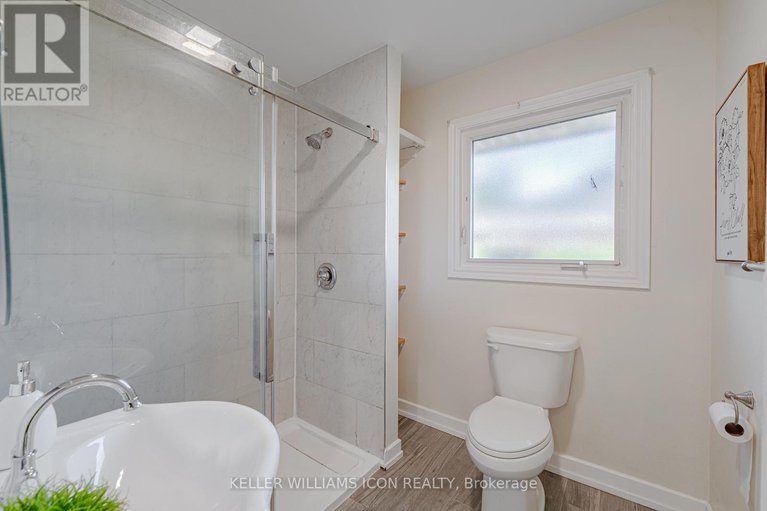 28966651/1666-fisher-avenue/borden-farmstewart-farmcarleton-heightsparkwood-hills/ottawa/ontario/K2C1X7_27