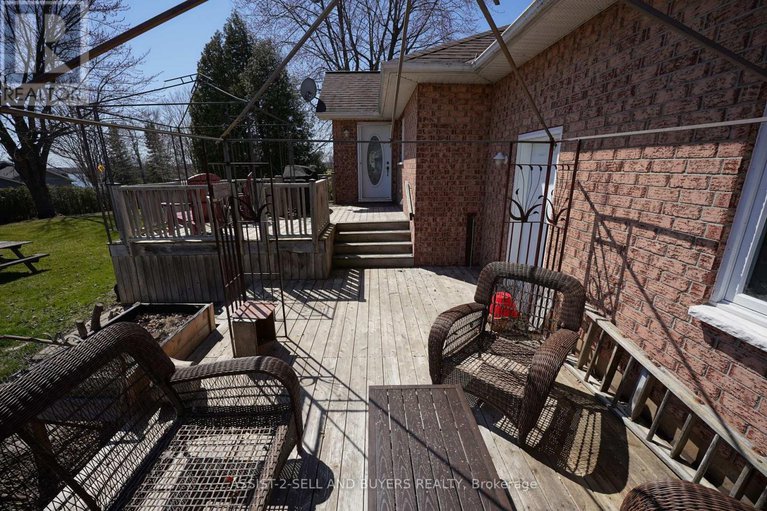 28192939/15206-colonial-drive/south-stormont-osnabruck-twp/south-stormont/ontario/K0C1M0_33
