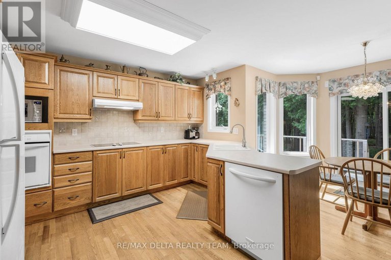 28348196/6316-elkwood-drive/greely/ottawa/ontario/K4P1N1_12