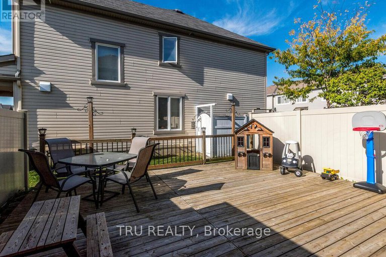 28964944/2757-grand-canal-street/half-moon-bay/ottawa/ontario/K2J0S7_33