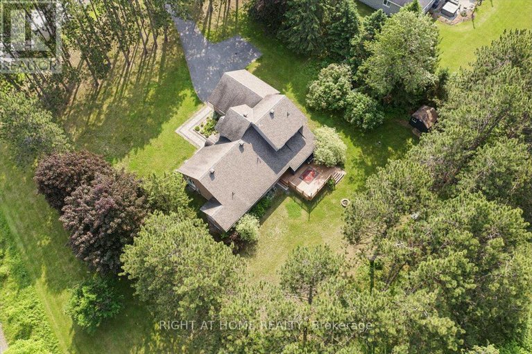 28420943/114-david-kennedy-drive/dunrobin-shores/ottawa/ontario/K0A1T0_37