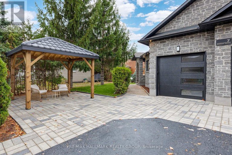 29068971/7-bachman-terrace/katimavik/ottawa/ontario/K2L1W2_2