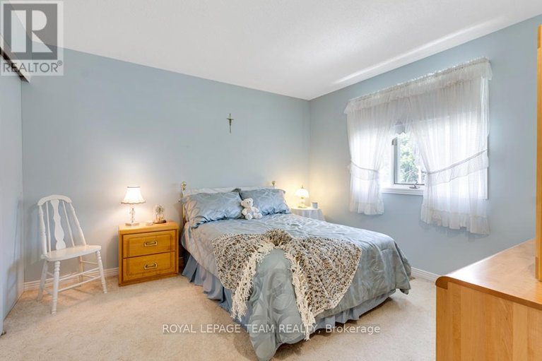 29638663/17-maric-trail/kemptville/north-grenville/ontario/K0G1J0_28