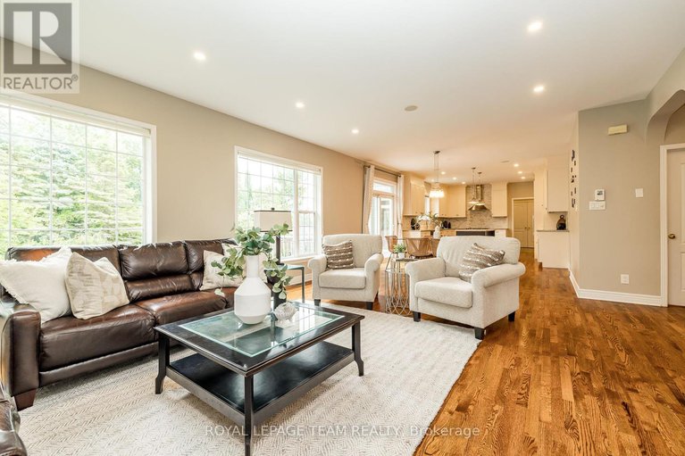28541341/10-beechgrove-gardens/stittsville-south/ottawa/ontario/K2S1W5_21