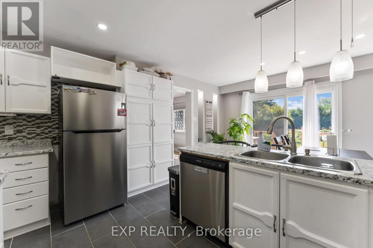28744348/1762-sunview-drive/orleanssunridge/ottawa/ontario/K1C5B2_10
