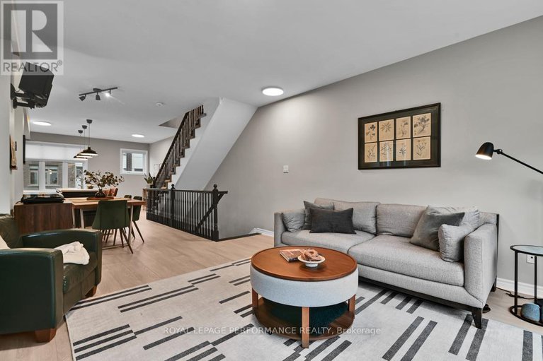 29064818/215-makadewa-private/cfb-rockcliffe-and-area/ottawa/ontario/K1K4Z9_8