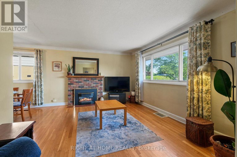 28854766/205-withrow-avenue/meadowlandsst-claire-gardens/ottawa/ontario/K2G2J8_11