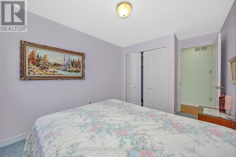 29019448/1725-autumn-ridge-drive/chapel-hill/ottawa/ontario/K1C6Z1_35