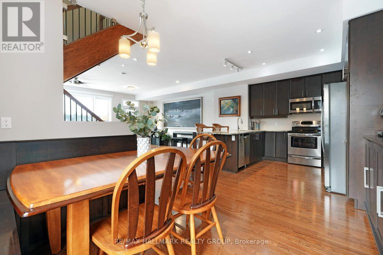 29303605/1111-north-river-road/overbrook/ottawa/ontario/K1K3W2_18