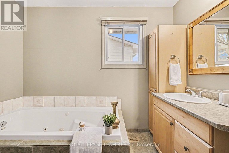 29247026/10-105-parkinson-street/kemptville/north-grenville/ontario/K0G1J0_22