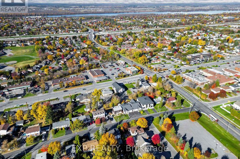 29043769/6819-notre-dame-street/chateauneuf/ottawa/ontario/K1C1H4_45