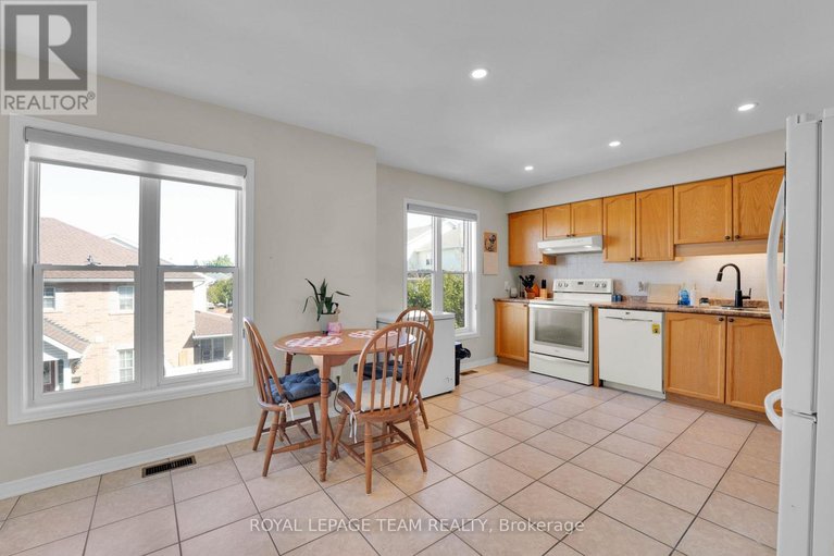 29665659/211-westvalley-private/brookfield-gardens/ottawa/ontario/K1V2B3_14