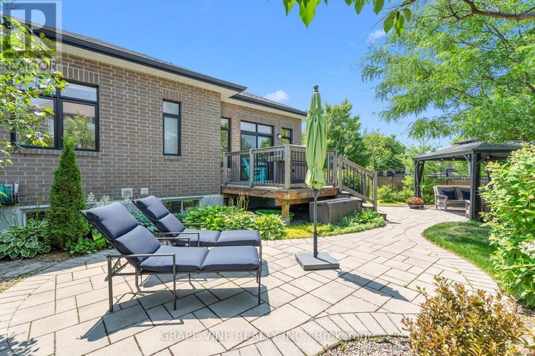 28623551/227-sunnyridge-crescent/emerald-meadowstrailwest/ottawa/ontario/K2M0H2_8