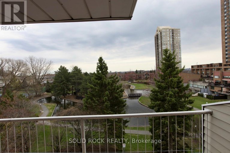 28221039/403-250-brittany-drive/viscount-alexander-park/ottawa/ontario/K1K4M1_28