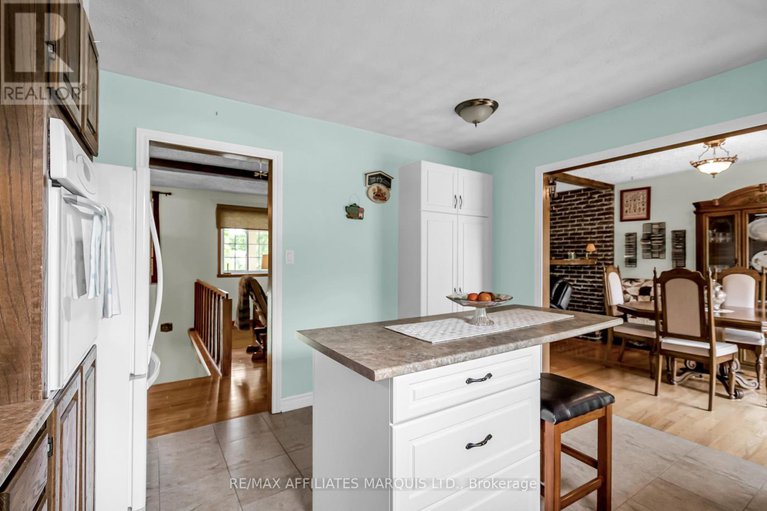 28494873/18227-oak-drive/south-glengarry-charlottenburgh-twp/south-glengarry/ontario/K0C2J0_16