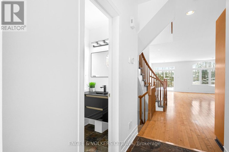 29344132/318-parkin-circle/blossom-parkkemp-parkfindlay-creek/ottawa/ontario/K1T4G6_24