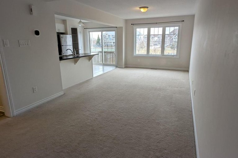 29049854/582-meadowcreek-circle/emerald-meadowstrailwest/ottawa/ontario/K2M0J8_10