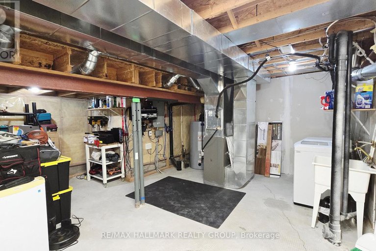 29047464/992-klondike-road/morgans-grantsouth-march/ottawa/ontario/K2K0C3_27