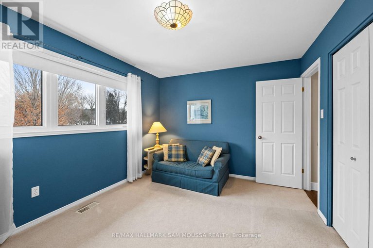 29274024/194-robertlee-drive/carp/ottawa/ontario/K0A1L0_29