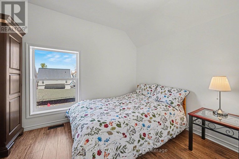 29647352/63-colborne-street/almonte/mississippi-mills/ontario/K0A1A0_24