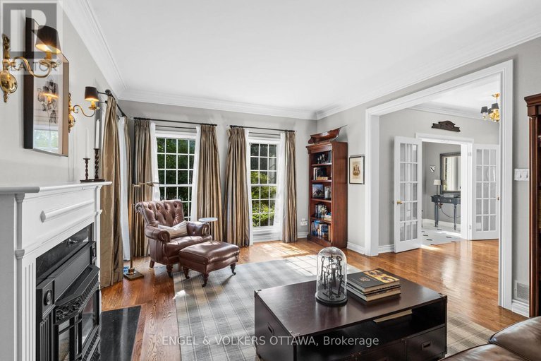 28790851/5557-pettapiece-crescent/manotick-village-manotick-estates/ottawa/ontario/K4M1C5_9