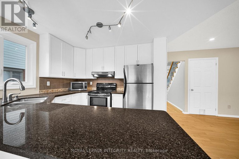 29118675/234-walden-drive/beaverbrook/ottawa/ontario/K2K2M3_24