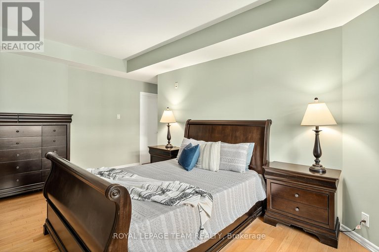 29002643/230-205-bolton-street/lower-townbyward-market/ottawa/ontario/K1N1K7_25