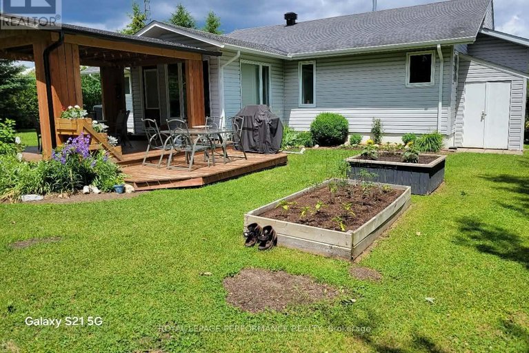 29518098/19644-marcoux-road/north-glengarry-kenyon-twp/north-glengarry/ontario/K0C1A0_31