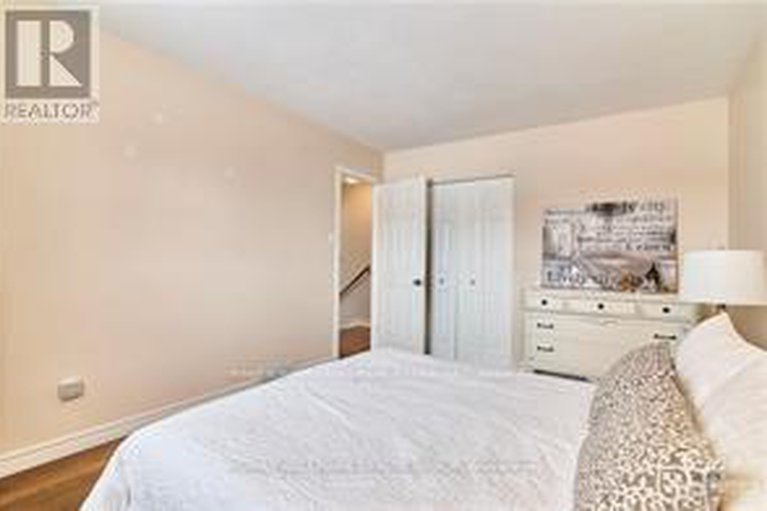 29328139/841-balsam-drive/chatelaine-village/ottawa/ontario/K1E1B8_11