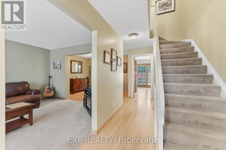 28982372/73-1900-marquis-avenue/beaconwood/ottawa/ontario/K1J8J2_4
